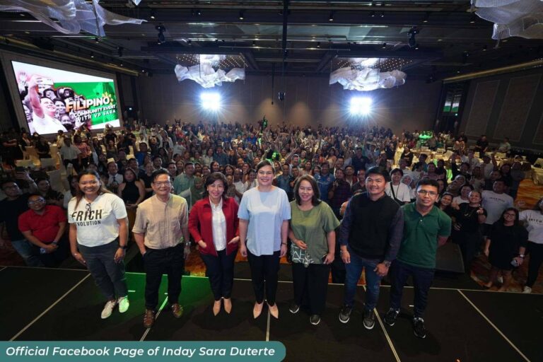 Vice President and Secretary of Education Sara Z. Duterte poses for a group photo with members of the Filipino Community in Singapore. (Photo credit: Office of the Vice President)